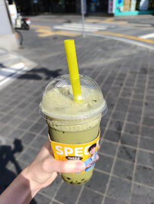 got the matcha latte with oat milk and tapioca at Cafe Bombom in Busan