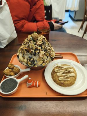  at Moonggoojeom Vegan Bakery in Busan