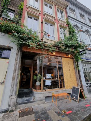 Front and entrance at STEK    in Ghent