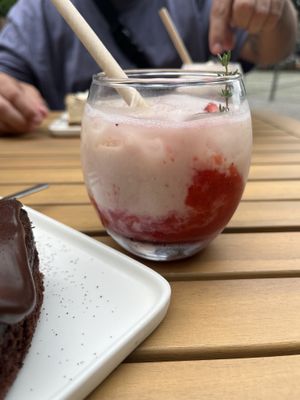 Strawberry Latte Oat Milk  at Cafe Gaon in Neuss