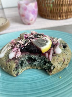 Lemon blueberry   at Cookie Couture in Cologne