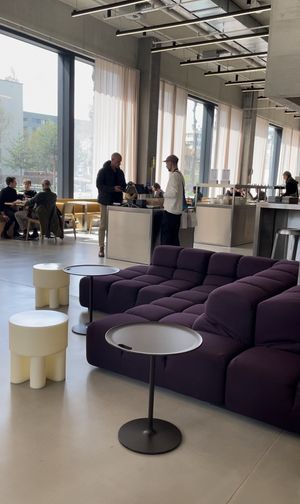 Gemütlich und entspannt essen  at roots kitchen in Zurich