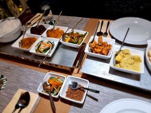 Rice table at De Parel van Flores in Delft