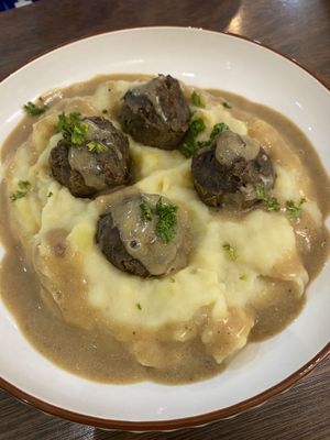 Vegan Meatballs and mash  at Yeah Cafe in Kota Kinabalu