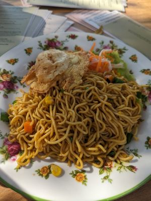 Fried noodles at Mambo Beach Resort in Penida Island