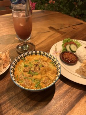 Vegetable curry  at Mambo Beach Resort in Penida Island