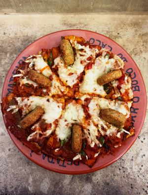 Vegan pizza at Bolo Do Caco Grill & Pizza in Sao Jorge