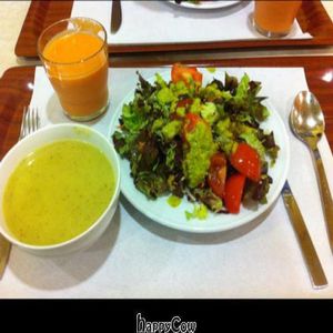 Gazpacho, zucchini cream and buffet salad at El Buffet Verd in Barcelona