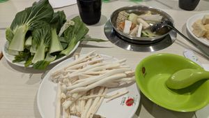  at Lemongrass Hotpot  in Davie