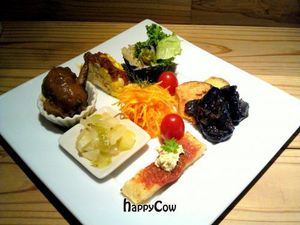 Amouse-bouche platter at Tamana Shokudo in Tokyo