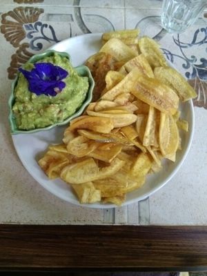banana chips and guacamole  at Earth Tone in Pai