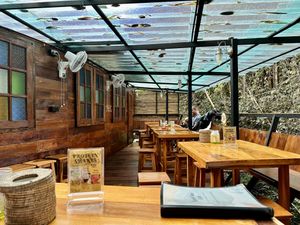 New seating area  at Earth Tone in Pai