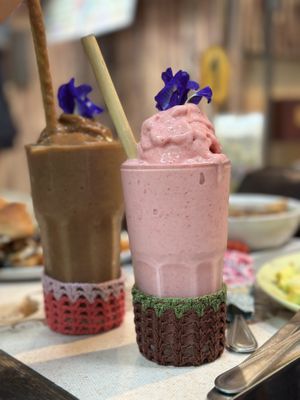 Chocolate & strawberry. Too much ice in the smoothies, lack flavor.  at Earth Tone in Pai