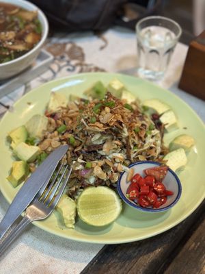 Burmese Tea Leaf Salad  at Earth Tone in Pai