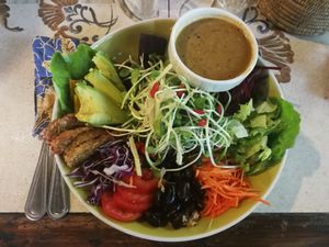 Buddha Bowl at Earth Tone in Pai