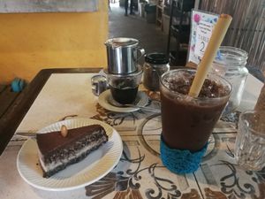 Desserts and coffee/chocolate at Earth Tone in Pai