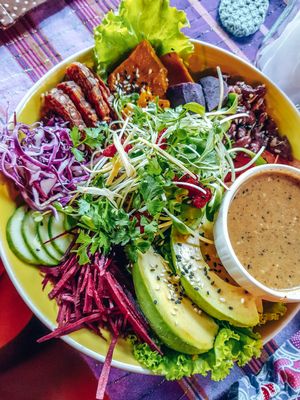 Buddha bowl at Earth Tone in Pai