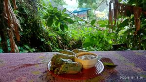Fresh spring rolls at Earth Tone in Pai