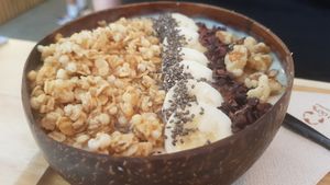 Snickers (refuel) at PLANT SHACK - Santa Catalina in Mallorca