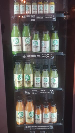 Juices and detox shots at PLANT SHACK - Santa Catalina in Mallorca