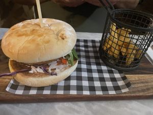 Veggie burger made vegan   at Magpie & Stump Hotel in Mintaro