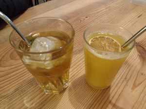Iced tea of the day and juice of the day at The Food Temple in Lisbon