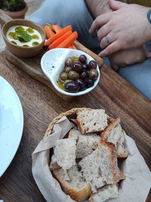 Tábua de petiscos at The Food Temple in Lisbon