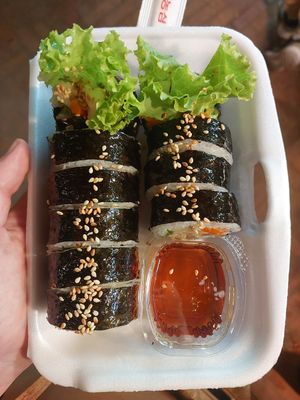 Vegetarian Kimbap without egg at Emonae - 이모네앞치마 in Luang Prabang
