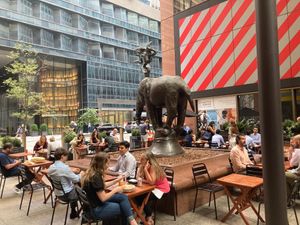 Outdoor eating at Twenth One Grains in New York City