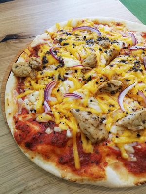 Pizza mediterrània at Wild Food in Barcelona