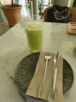 Ginger, cucumber mint smoothie at Wild Food in Barcelona