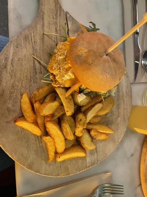 Tofu (chicken) burger   at Wild Food in Barcelona