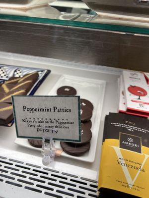 Lots of truffles that are V and GF  at Kakawa Chocolate House in Santa Fe