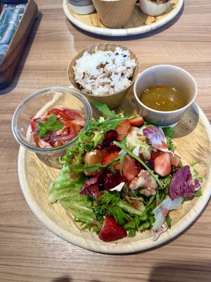 Red salad  at Grill & Deli LAVE in Hiroshima
