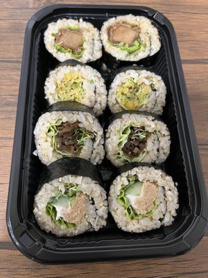 美味有机玄米寿司！  at Brown Rice Sushi TEC 玄米のおすしテック in Osaka