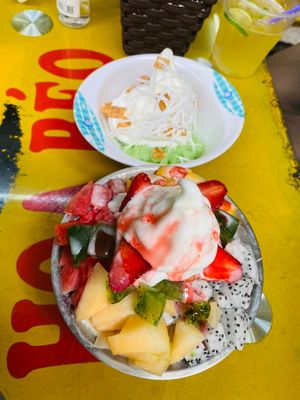 dessert at Onetrip with Local in Hanoi