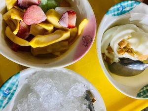 local fruits at Onetrip with Local in Hanoi