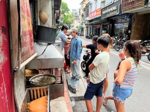 The food walking tour with lots of interesting stories at Onetrip with Local in Hanoi