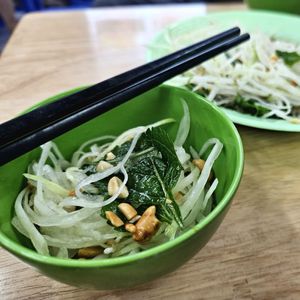 Papaya salad at Onetrip with Local in Hanoi