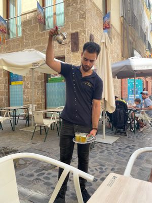 Serving tea  at Restaurante Puerta del Edén in Cadiz