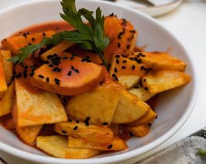 Spicy potatoes at Restaurante Puerta del Edén in Cadiz