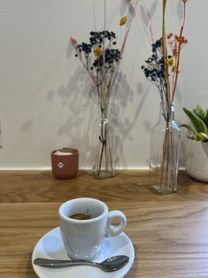 Coffee  at Nepá in Milan