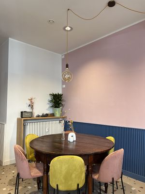 Atmosphere   at Nepá in Milan