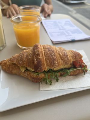 Cornetto salato con rucola, pomodorini, melanzane, zucchine e tahina  at Nepá in Milan