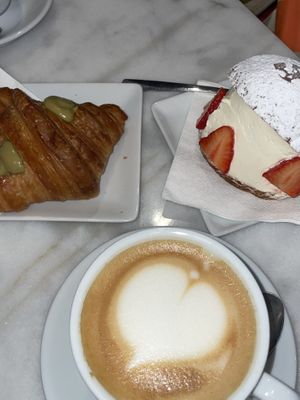 Cappuccino   at Nepá in Milan