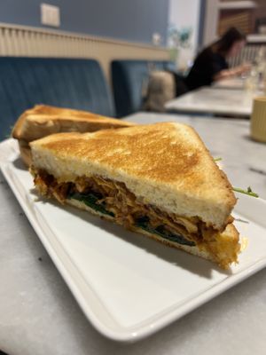 Toast con jackfruit  at Nepá in Milan