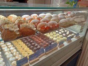 Window at Nepá in Milan