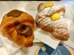 Cornetto alla cioccolata and cornetto alla crema pasticcera at Nepá in Milan