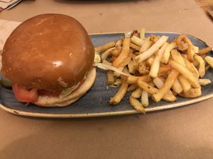 Hamburguesa Pollo Contento at Viva Chapata in Madrid