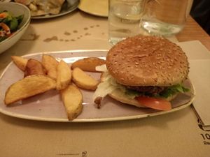 Burger beyond meat at Viva Chapata in Madrid